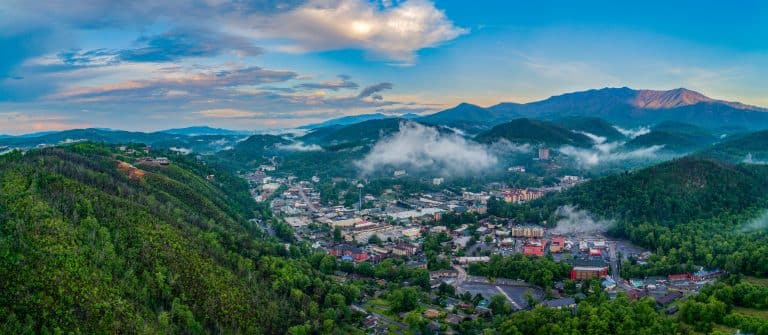Knoxville To Gatlinburg: Distance And Best Scenic Stops