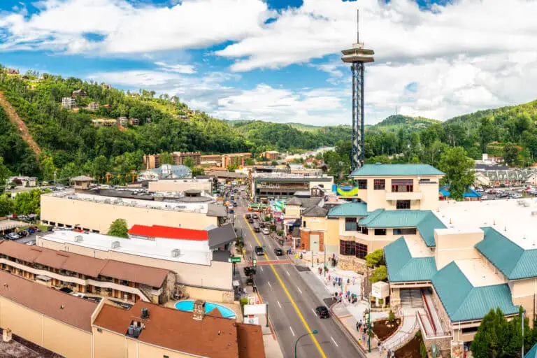 Gatlinburg In July: Weather, The 4Th, And Fireworks 2023