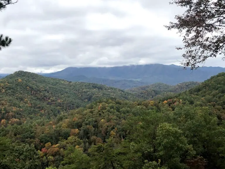Gatlinburg In October: Weather & Best Things To Do 2023