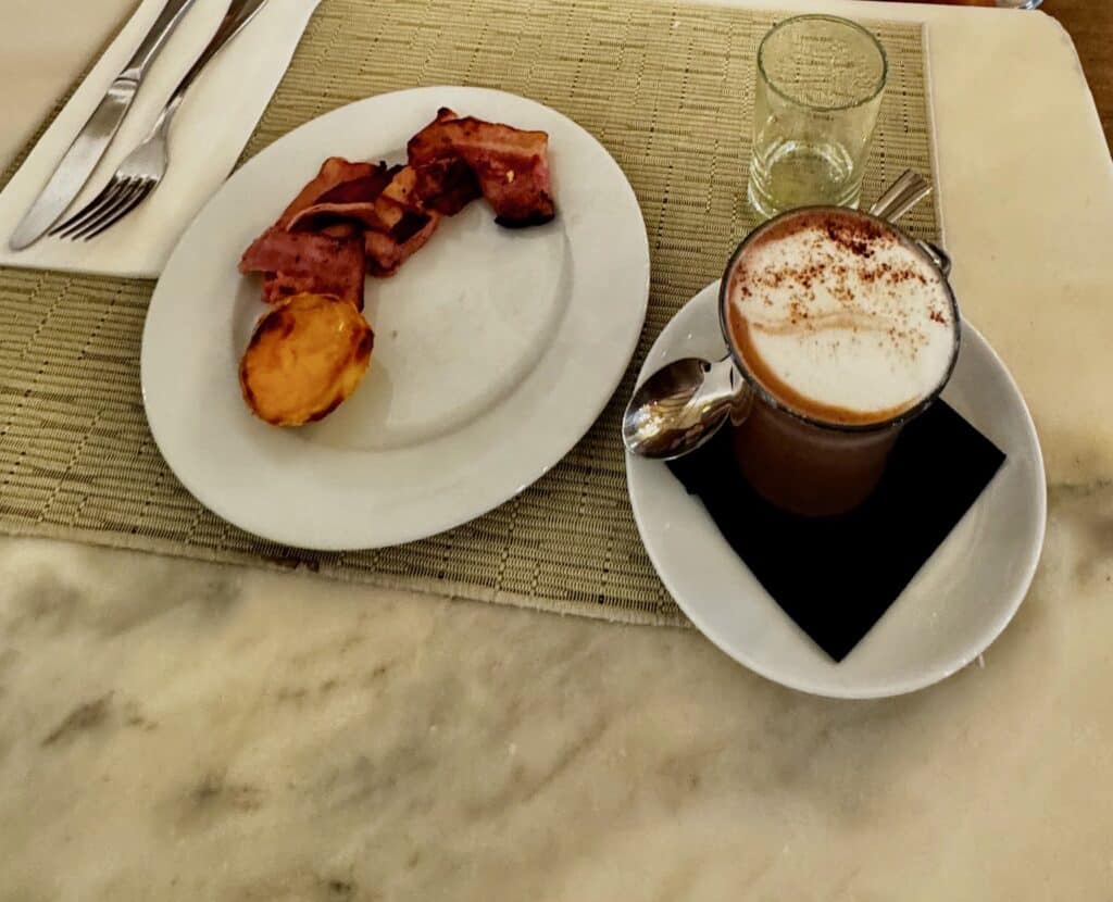 Lisboa Carmo Hotel Breakfast
